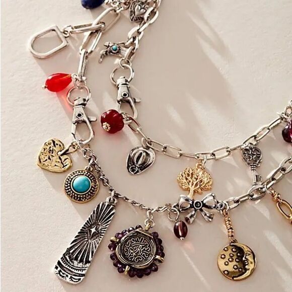 Last One! NWT Free People Maxamillion Multi Charm World Traveler Necklace - Picture 6 of 6